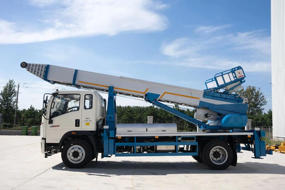 休宁县云梯上料车租赁费用